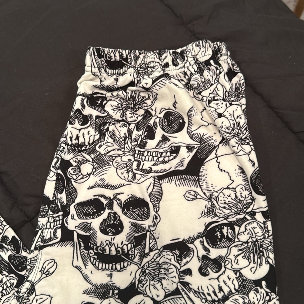 Agnes & Dora Skull leggings - Picture 6 of 6